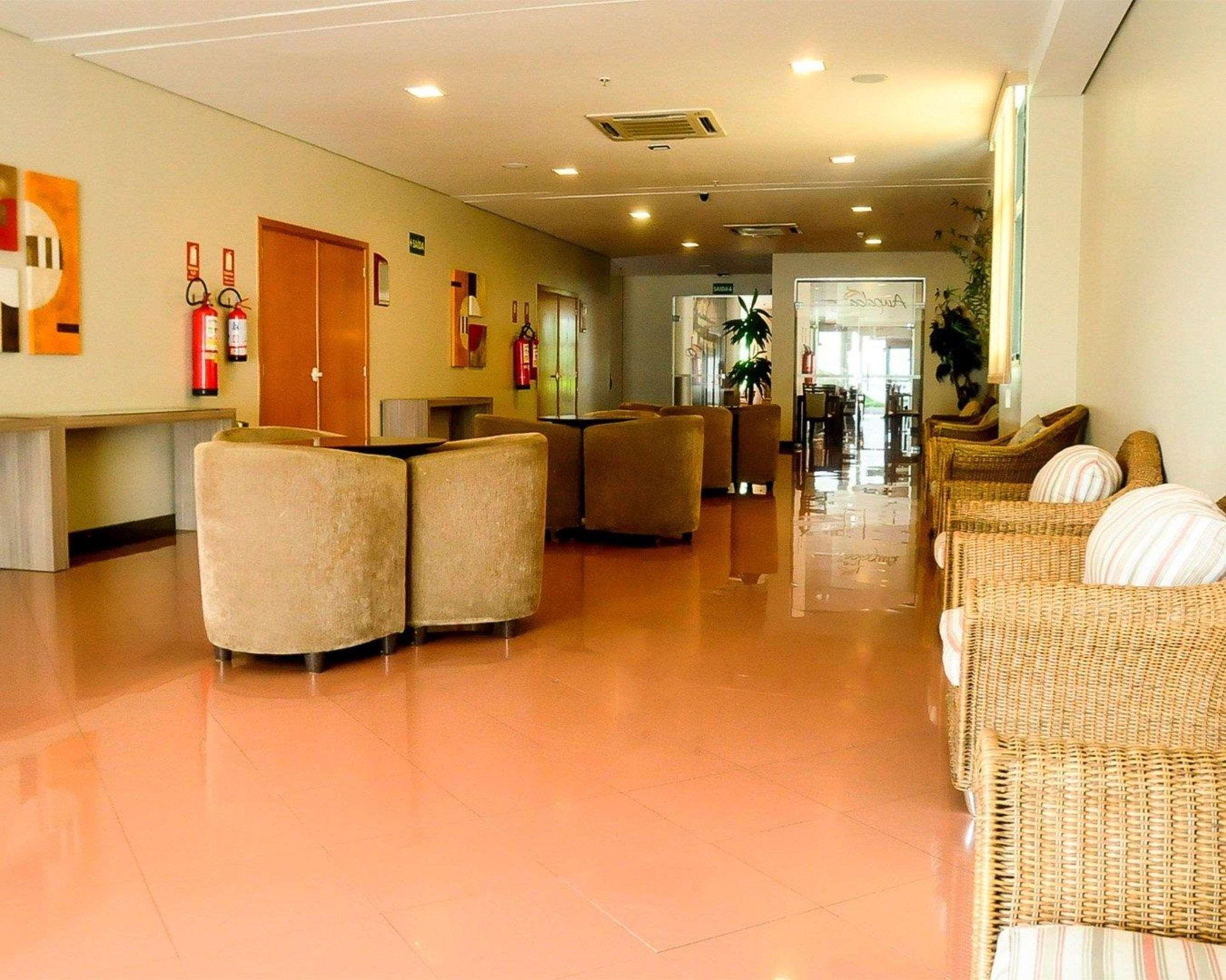 Comfort Hotel Manaus Exterior foto